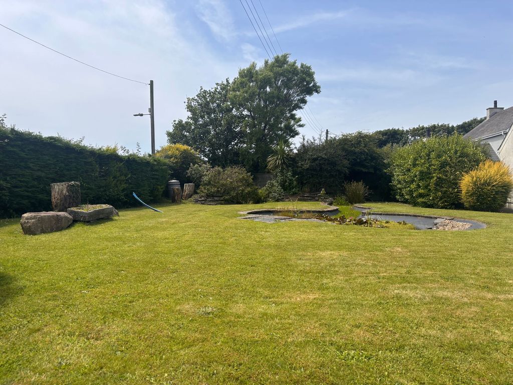 Property photo 3 of 46