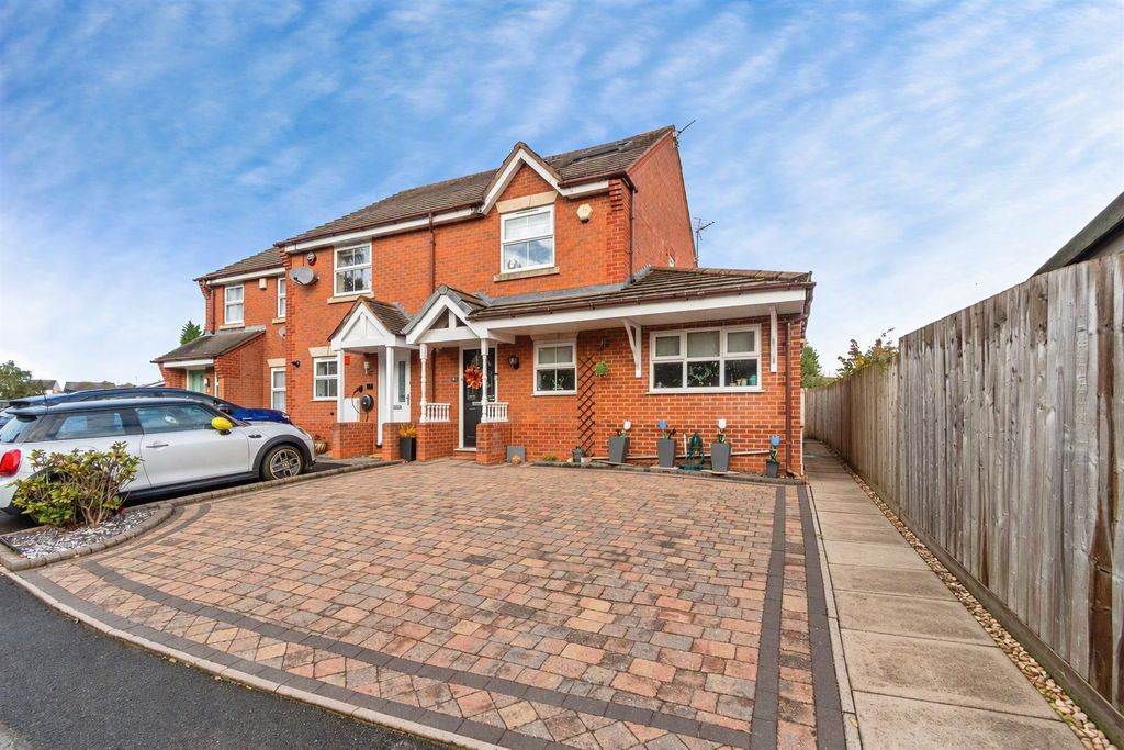 Property photo 1 of 28