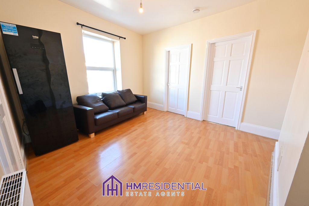 Property photo 2 of 6 Img_613_2_Original.Jpg