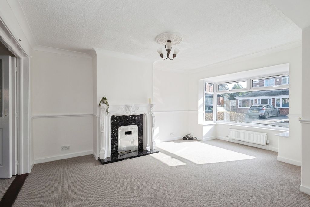 Property photo 3 of 17 Pbox-Img.Jpg