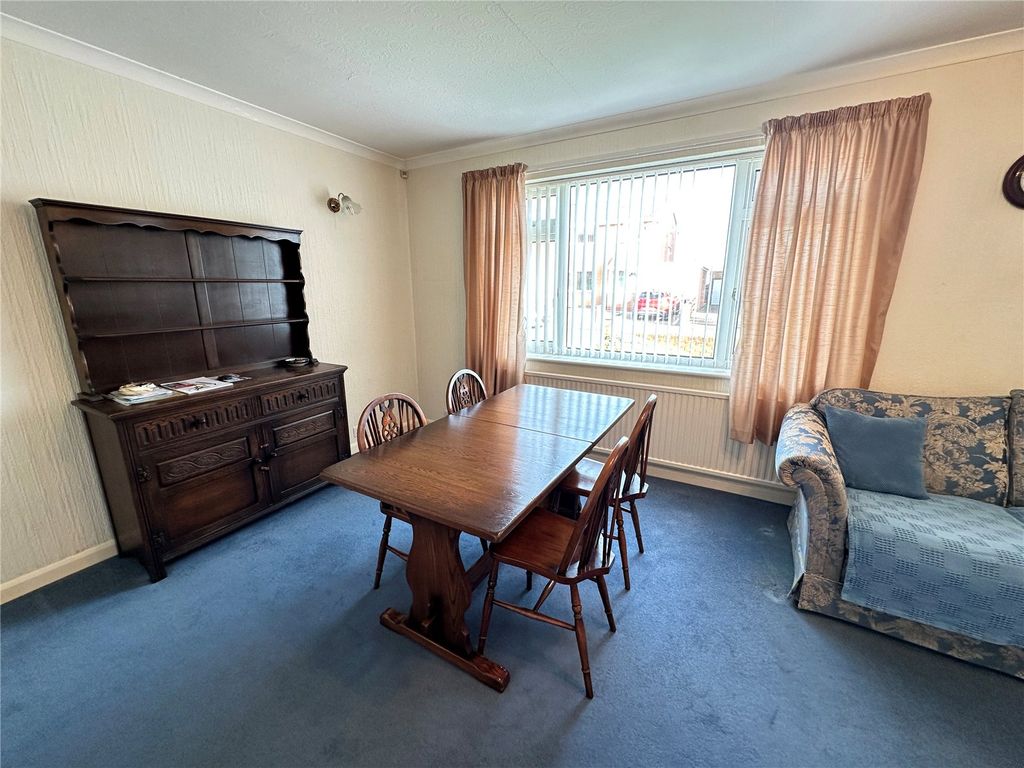 Property photo 3 of 16 Picture No. 02