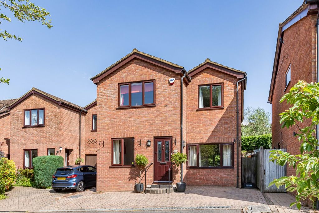 Property photo 1 of 17