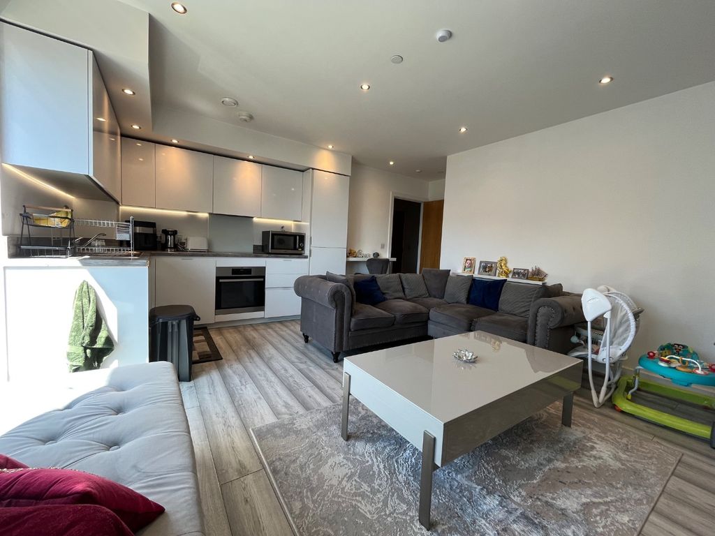 Property photo 3 of 11 5270032