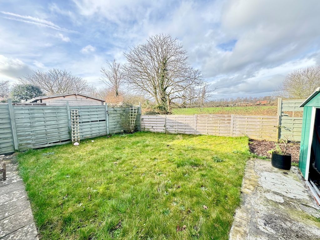 Property photo 3 of 11 50 Palmer Road Garden New