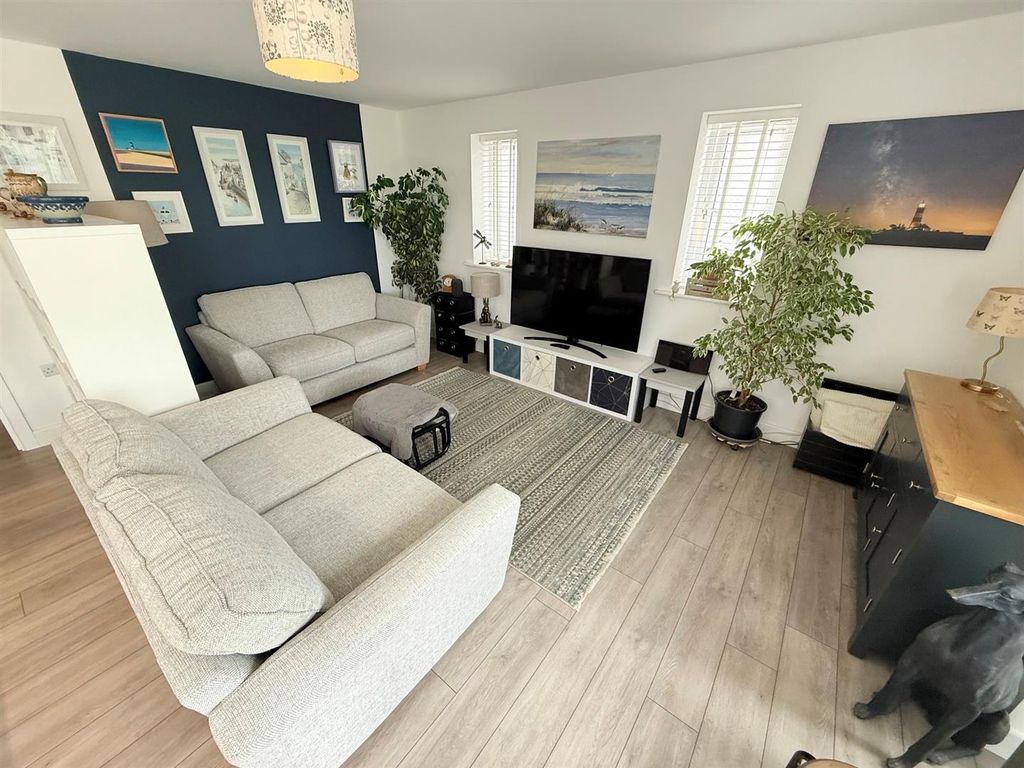Property photo 3 of 21 Open Plan Kitchen/Dining/Living Room