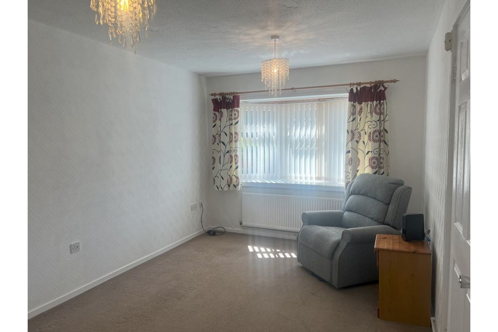 Property photo 2 of 23