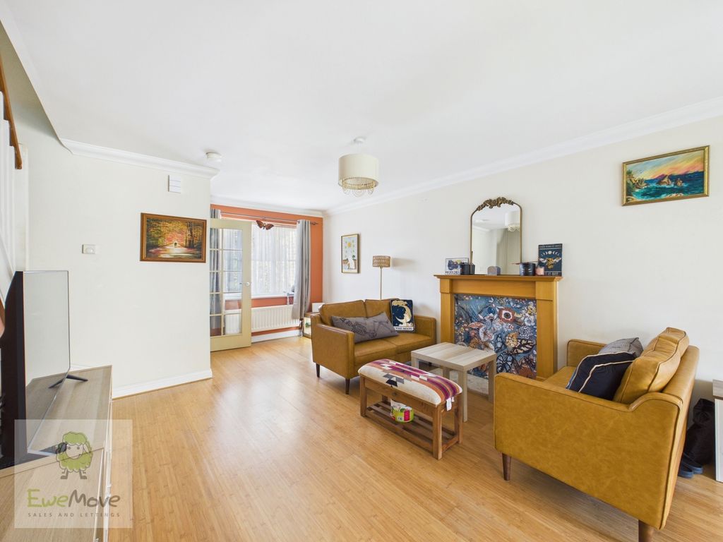 Property photo 2 of 14 Living Dining Room