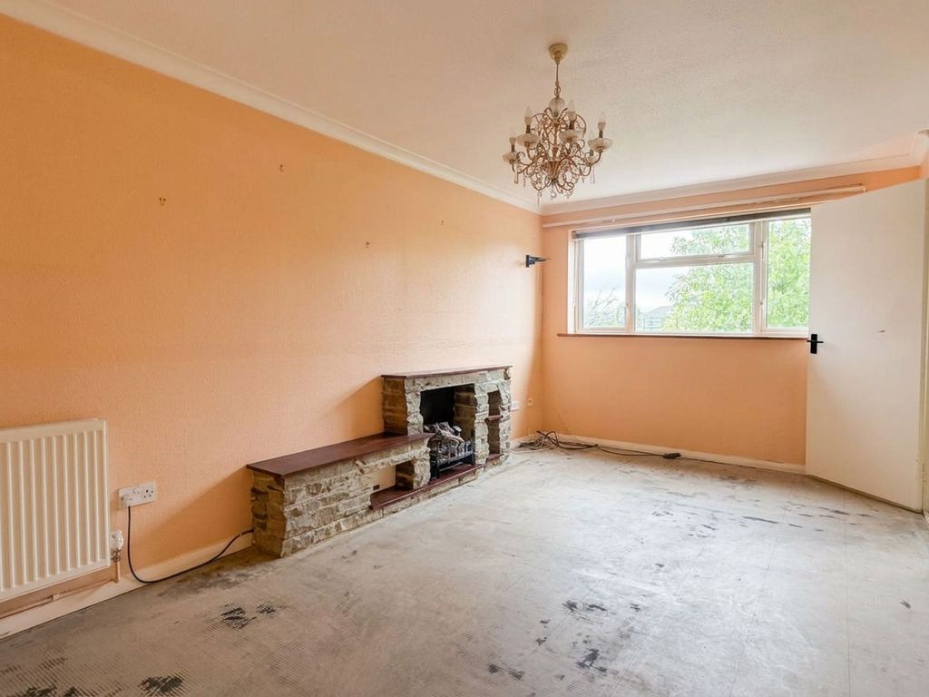 Property photo 3 of 19