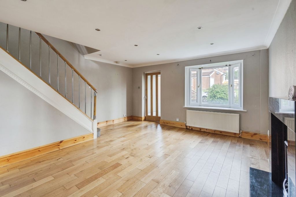 Property photo 2 of 20 Pbox-Img.Jpg