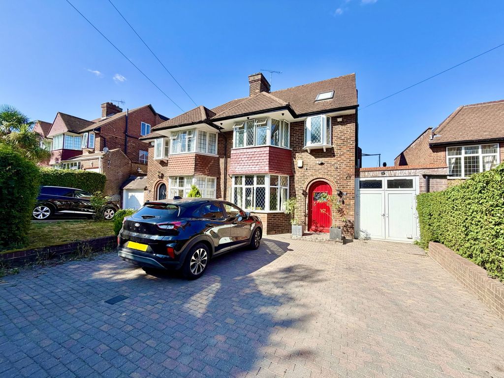 Property photo 1 of 27
