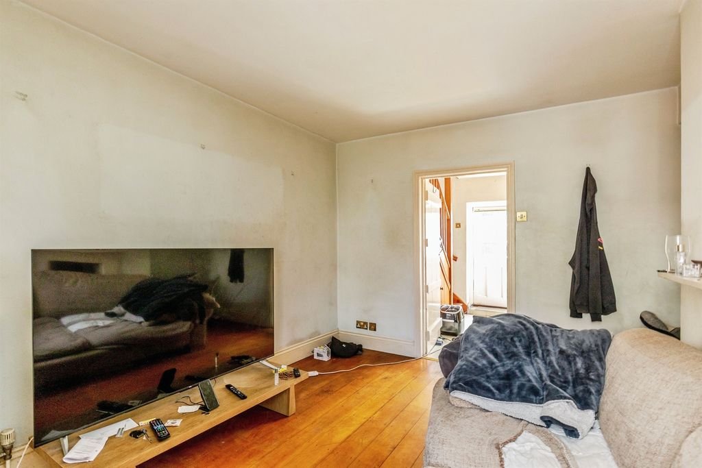 Property photo 3 of 17