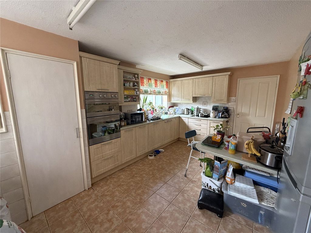 Property photo 2 of 19 Picture No. 04