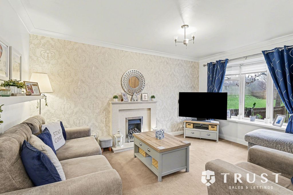 Property photo 2 of 22