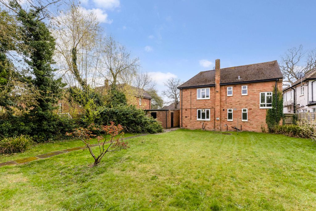 Property photo 3 of 24