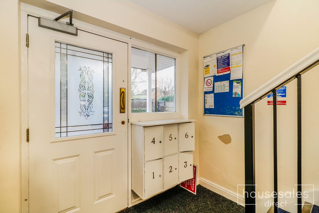 Property photo 2 of 14