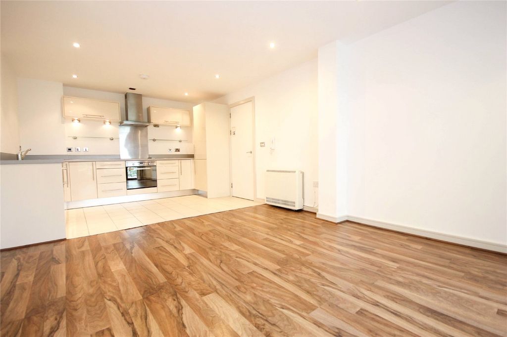Property photo 2 of 12 Picture No. 01