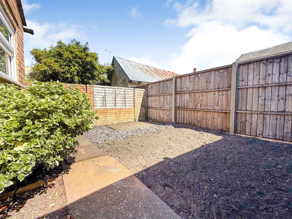 Additional image 11 of 3 bed semi-detached house for saleVine Street, Aldershot, Hampshire GU11