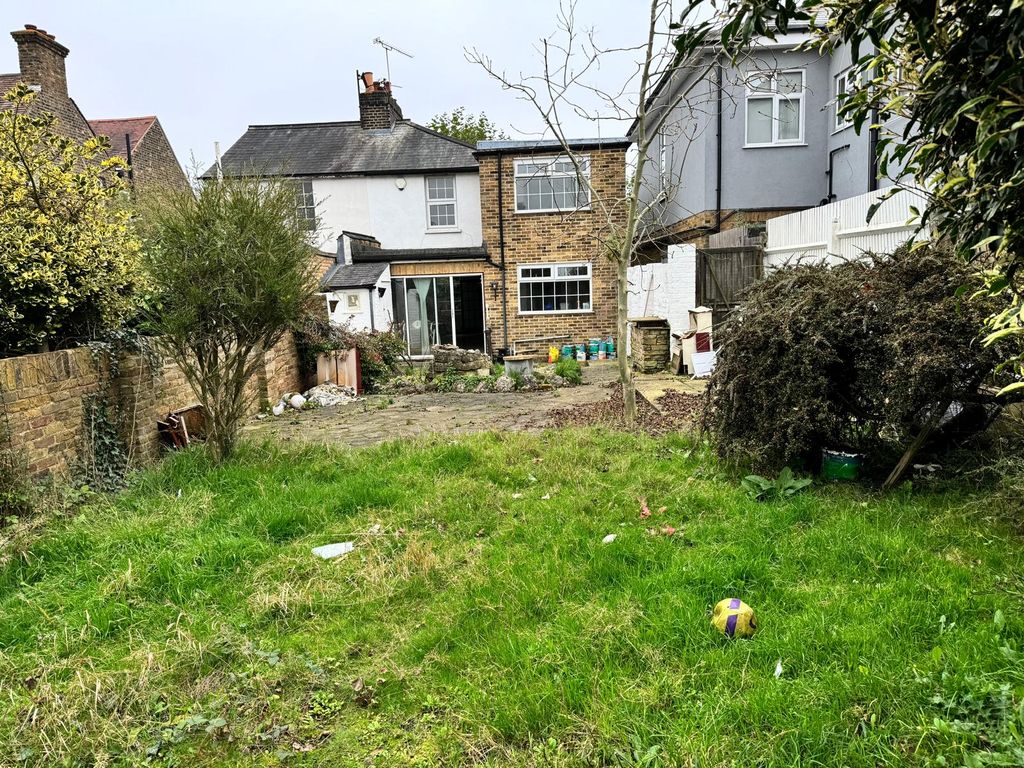 Property photo 2 of 15
