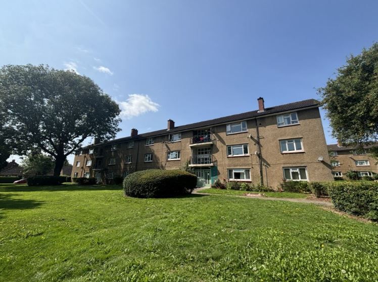 Property photo 1 of 8