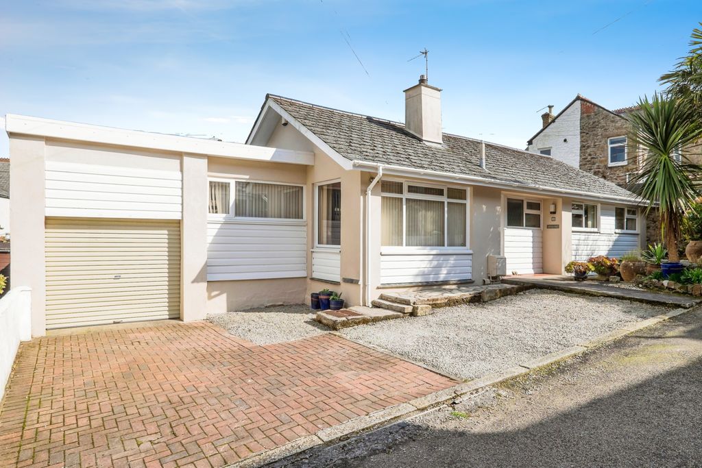 Property photo 1 of 14 Front