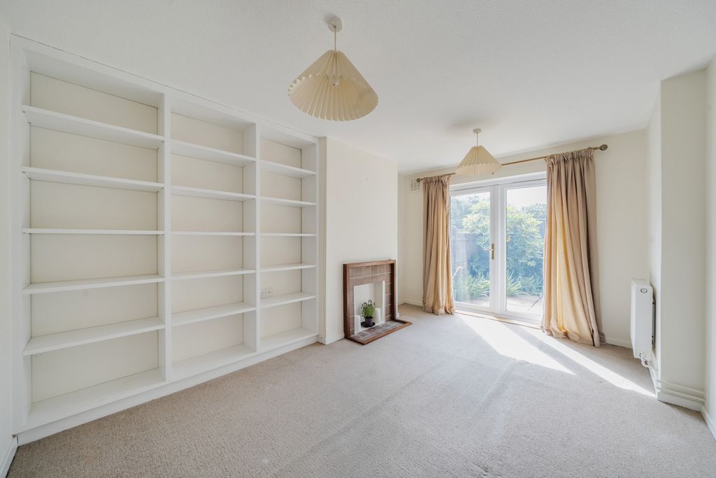Property photo 3 of 22 1485453-4-6A439d6...