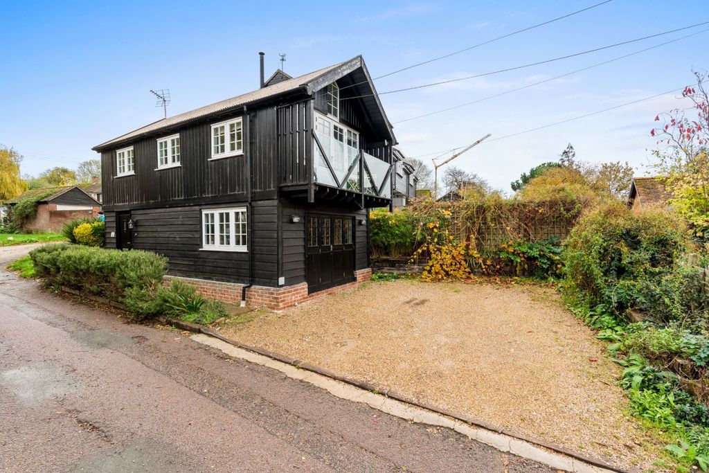 Property photo 2 of 39