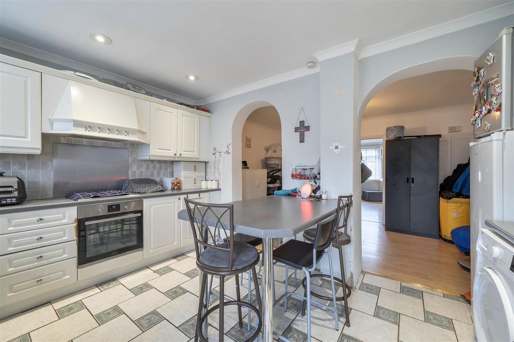 Property photo 2 of 15 Kitchen