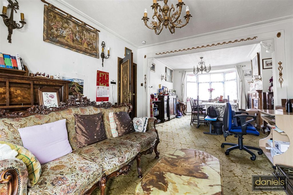 Property photo 2 of 15 19_63292_Watermarked.Jpg