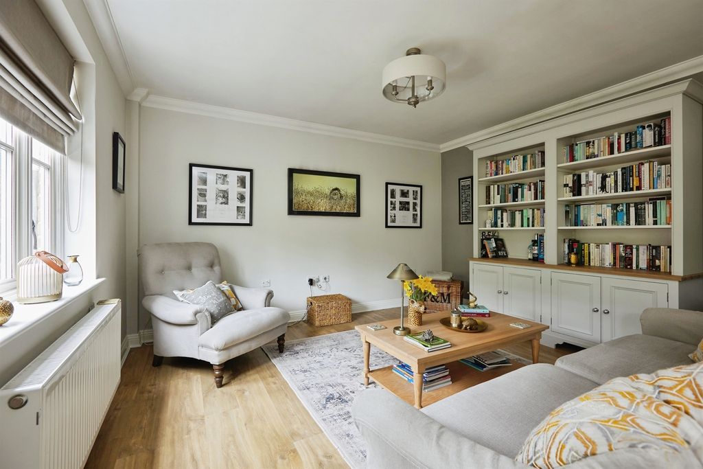 Property photo 3 of 18