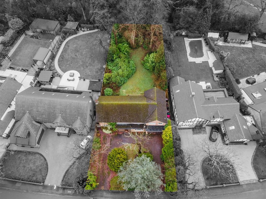 Property photo 1 of 7 19 Woodside Way_2 B&amp;W.Jpg