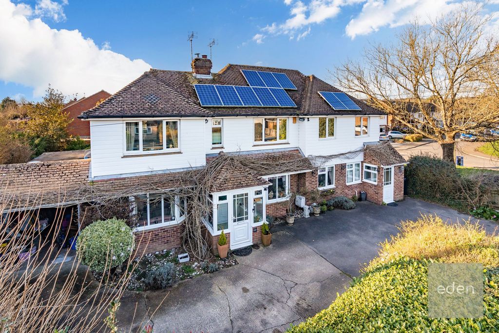 Property photo 1 of 37