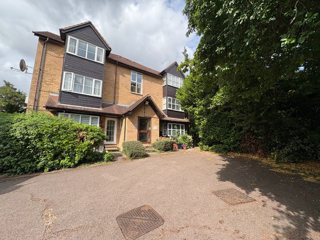 Property photo 1 of 7 717180