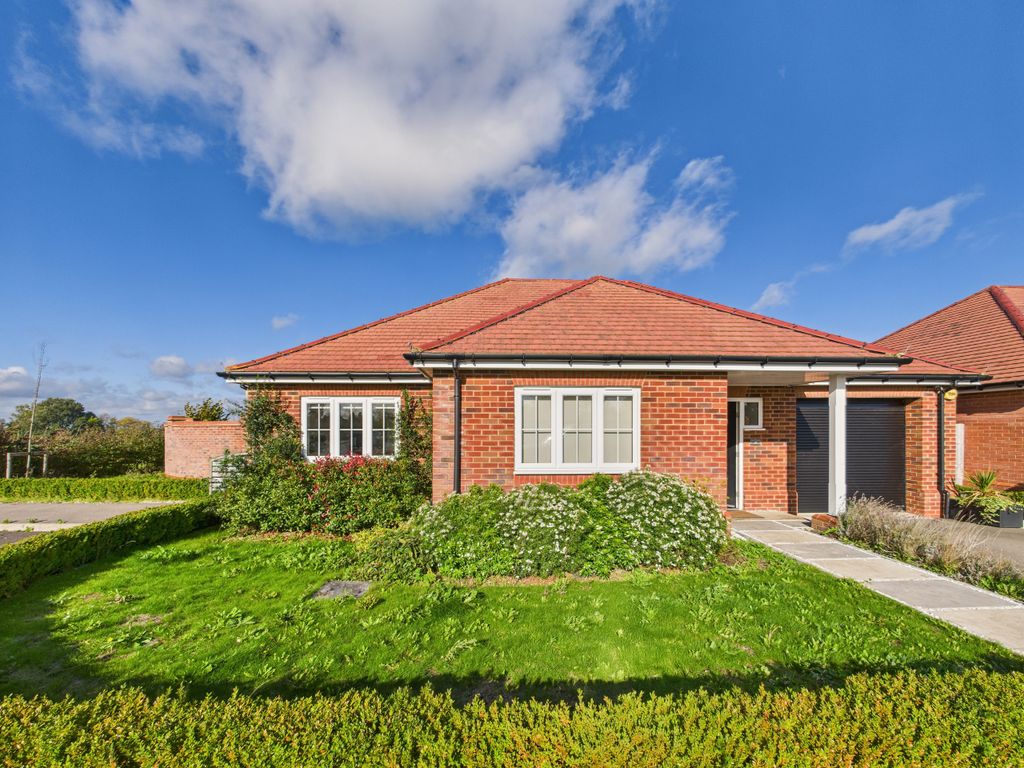 Property photo 1 of 17 Cam01354G0-Pr0610-Still005