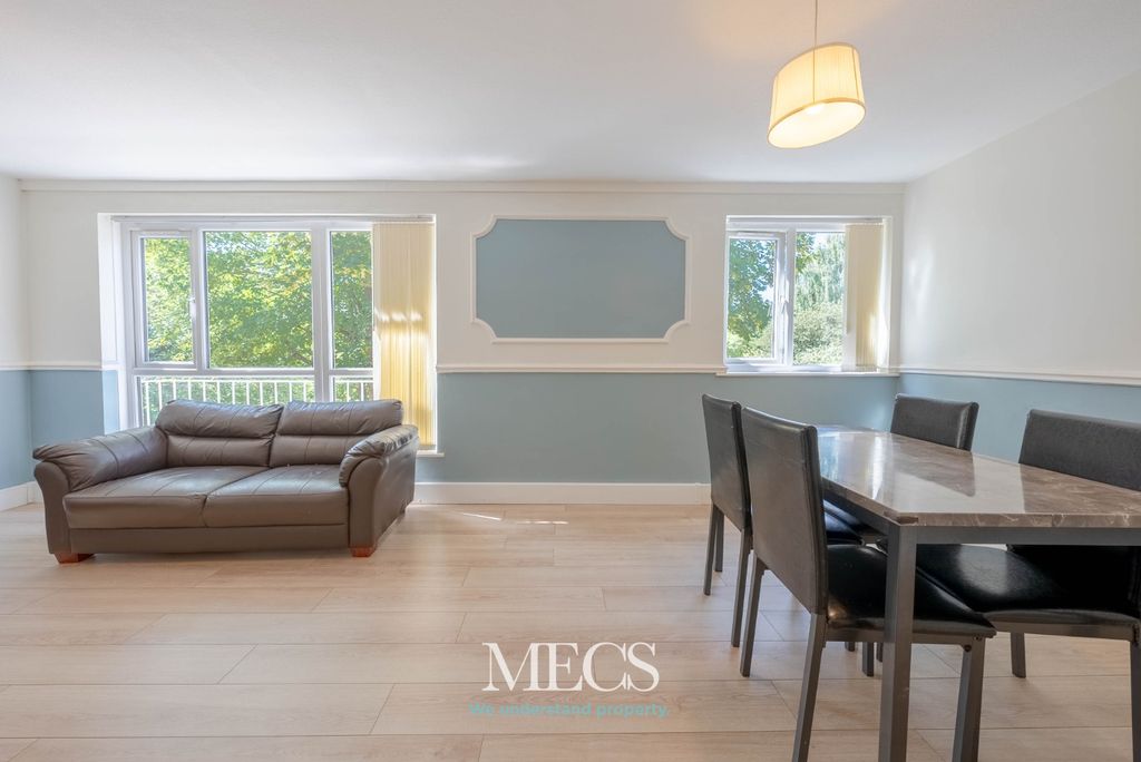 Property photo 3 of 14 4833822