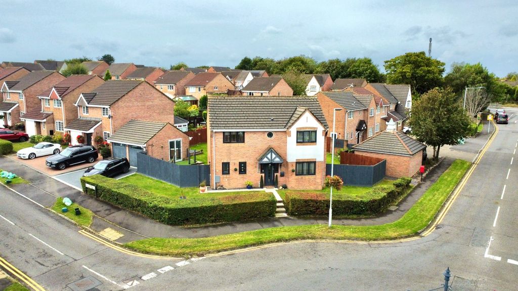 Property photo 2 of 35 4529664