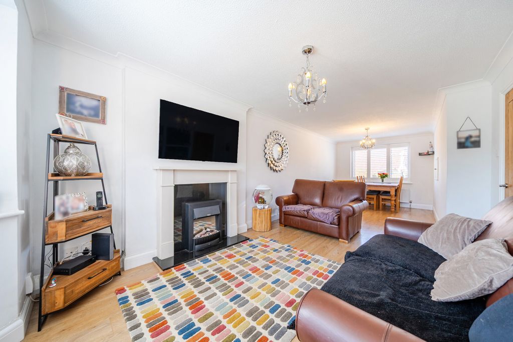 Property photo 2 of 20 1512690-11-6A8Dcb...