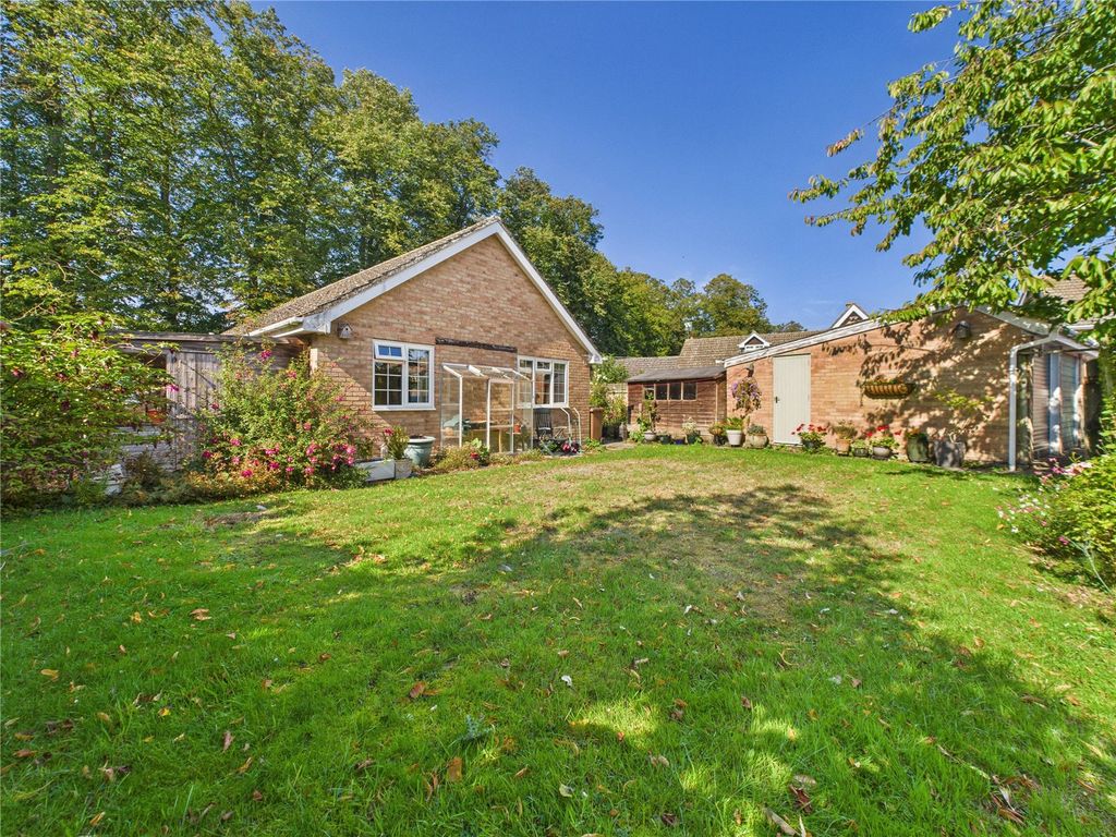 Property photo 2 of 20 Picture No. 16