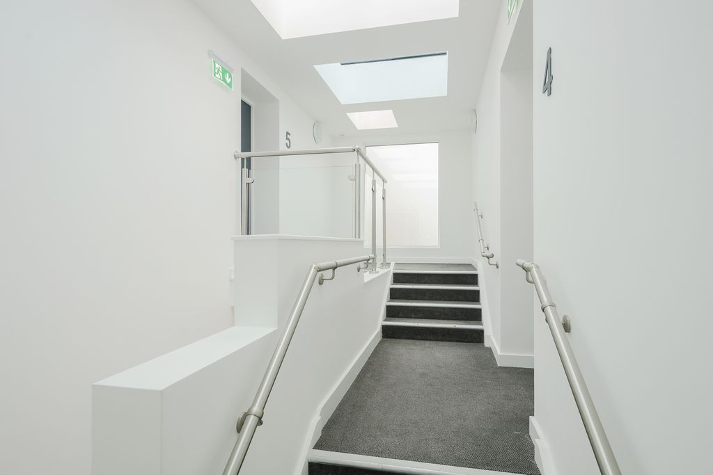 Property photo 3 of 10 Picture No. 01