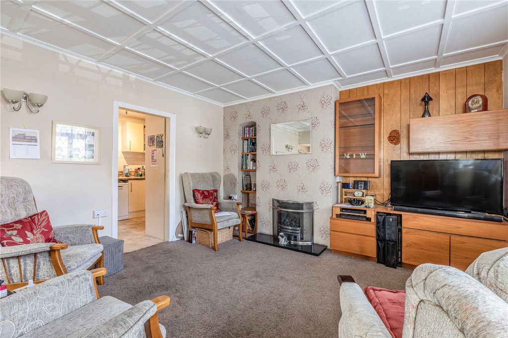 Property photo 2 of 20 Reception