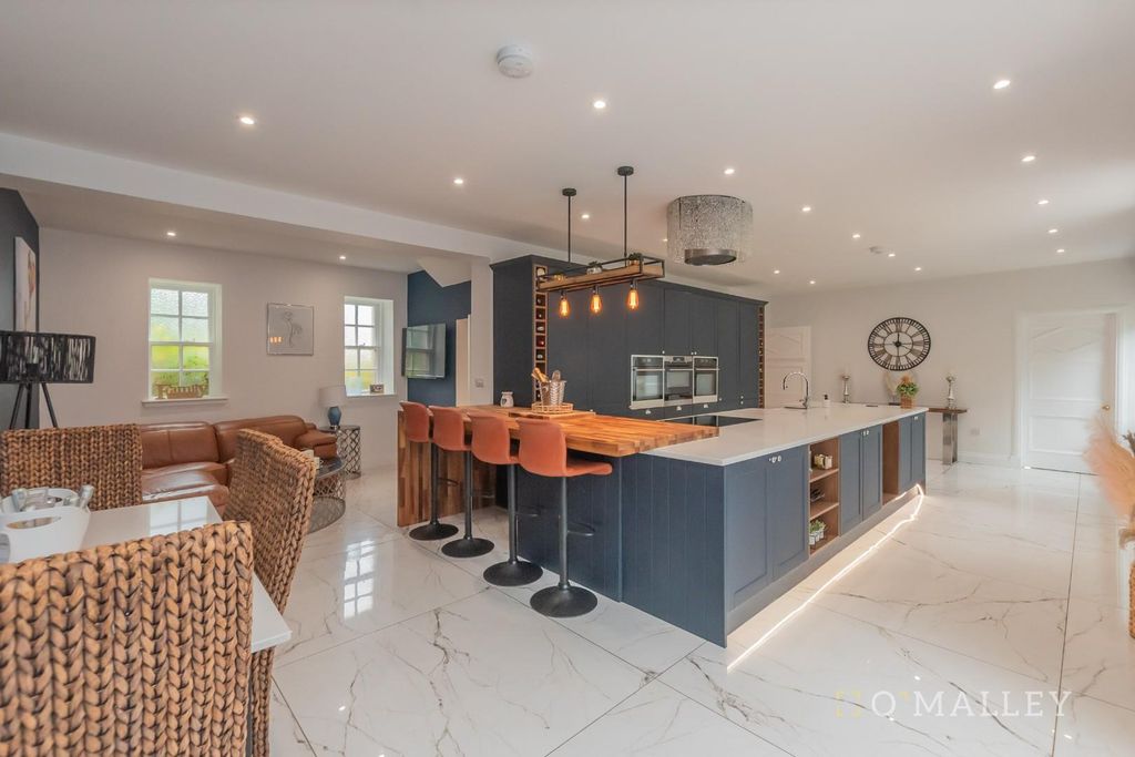 Property photo 2 of 49 Kitchen