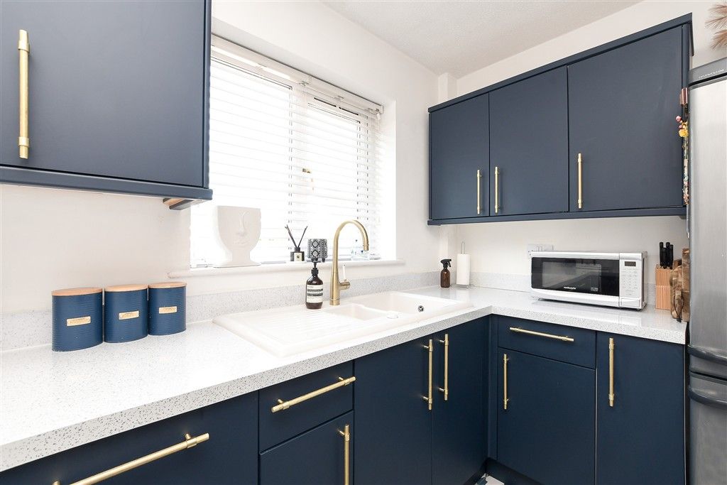 Property photo 3 of 20 Kitchen