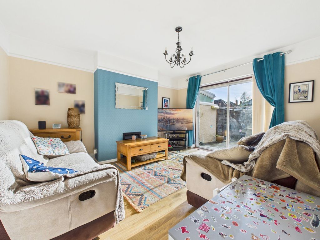 Property photo 3 of 19