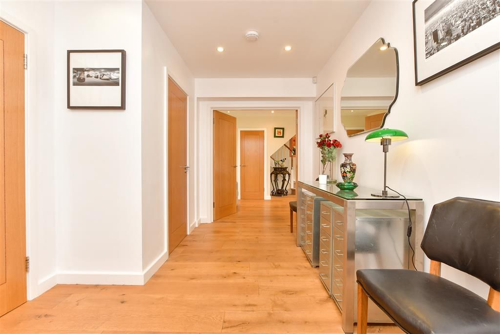 Property photo 3 of 17 Hallway
