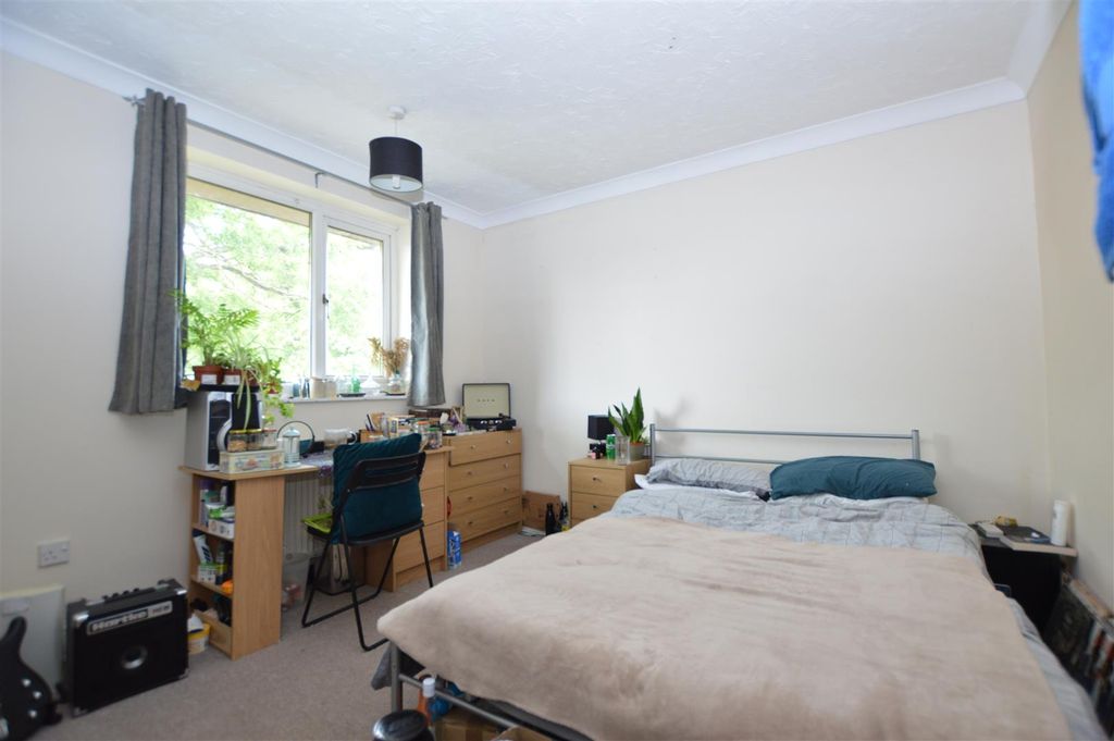 Property photo 3 of 11 Bedroom
