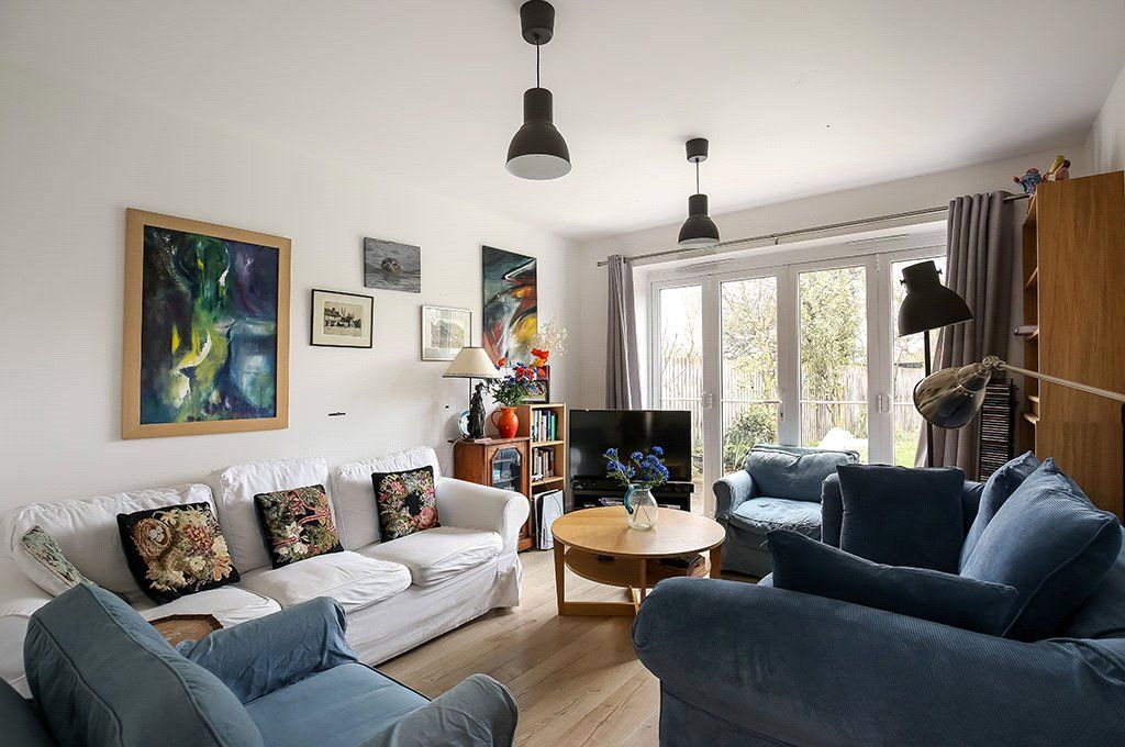 Property photo 2 of 16 Picture No. 15