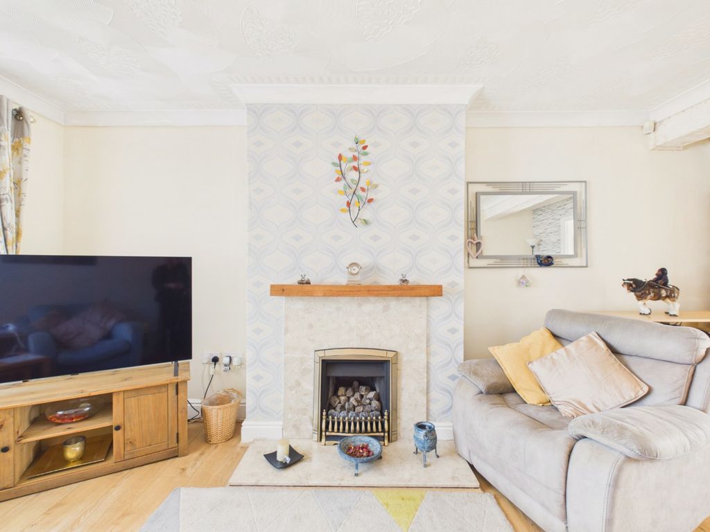 Property photo 3 of 21 4966753