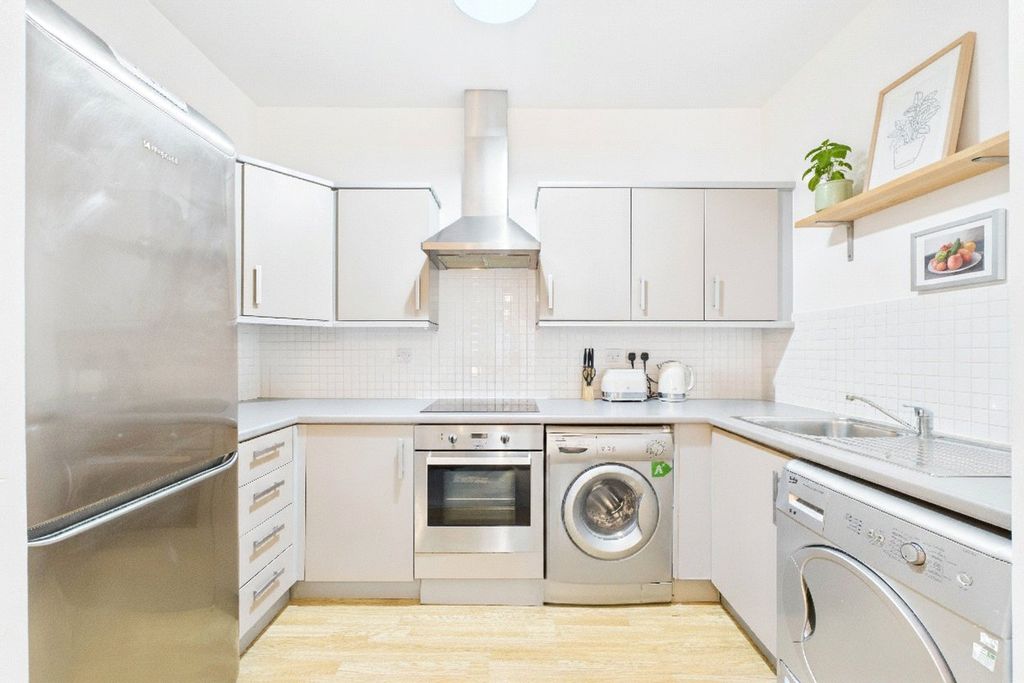 Property photo 3 of 9 Picture No. 08