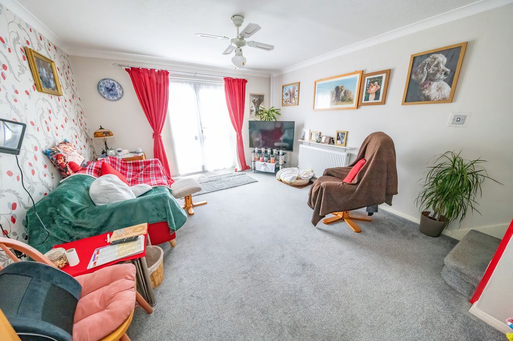 Property photo 3 of 12 Photo 8