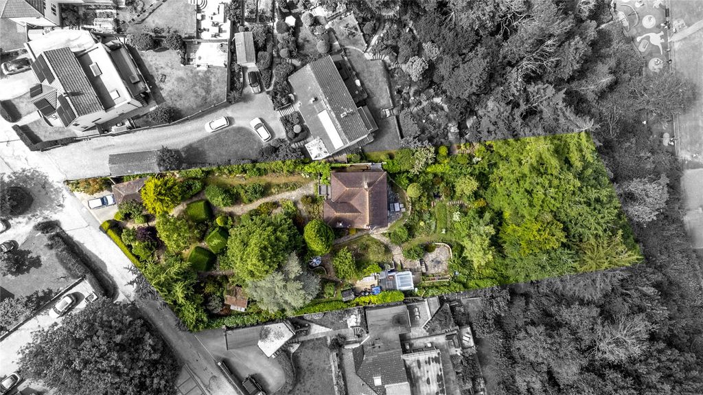 Property photo 2 of 25 Picture No. 36