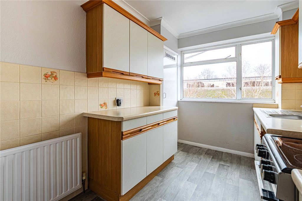 Property photo 3 of 17 Picture 3